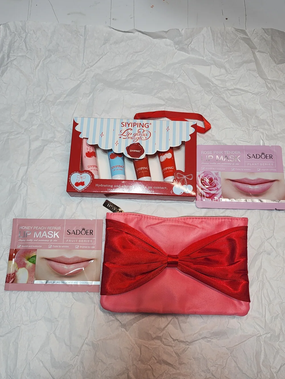 2 Lip Mask & 4 Lip Gloss Gift & Cosmetic Pouch Set